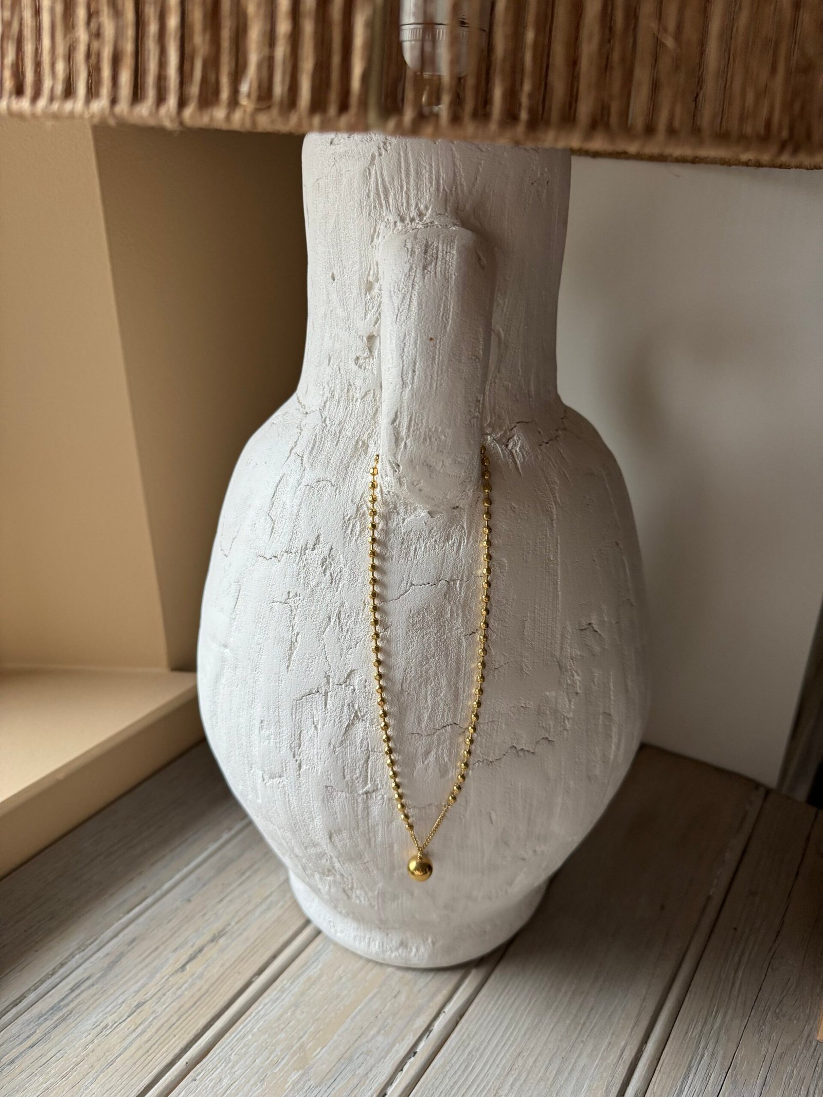 Aiyana - Collier avec sphère en acier inoxydable Doré